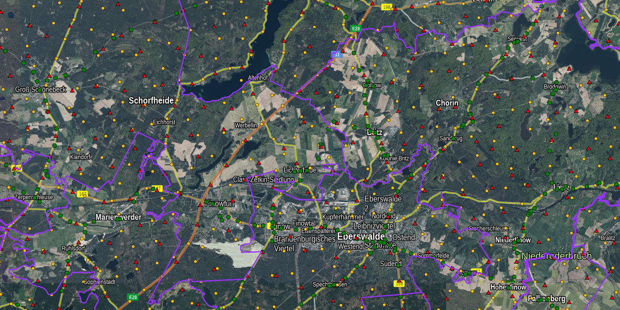  öffnet Screenshot aus dem BRANDENBURGVIEWER: Die angezeigten Lage-, Höhen- und Schwerefestpunkte bilden die Grundlage für präzise Georeferenzierungen und einheitliche Raumbezüge.