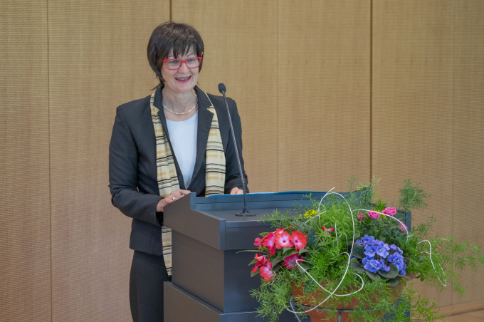 Gisela Fabian (Präsidentin der LGB) bei der Begrüßung