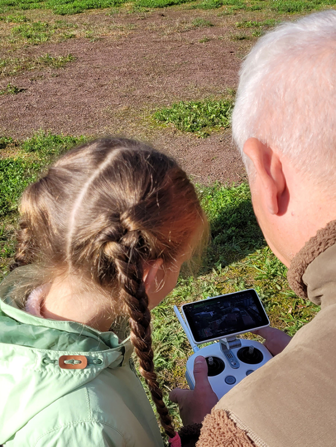 Foto: Steuerung einer Drohne