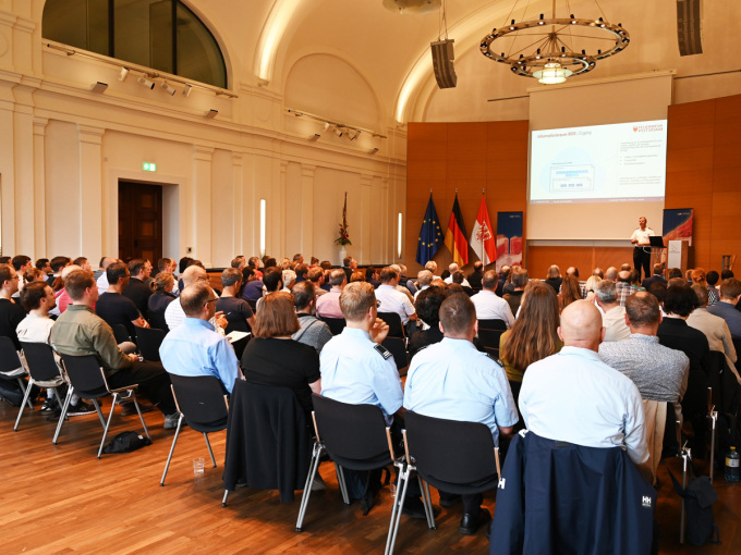 Blick in den Brandenburg-Saal der Staatskanzlei in Potsdam 